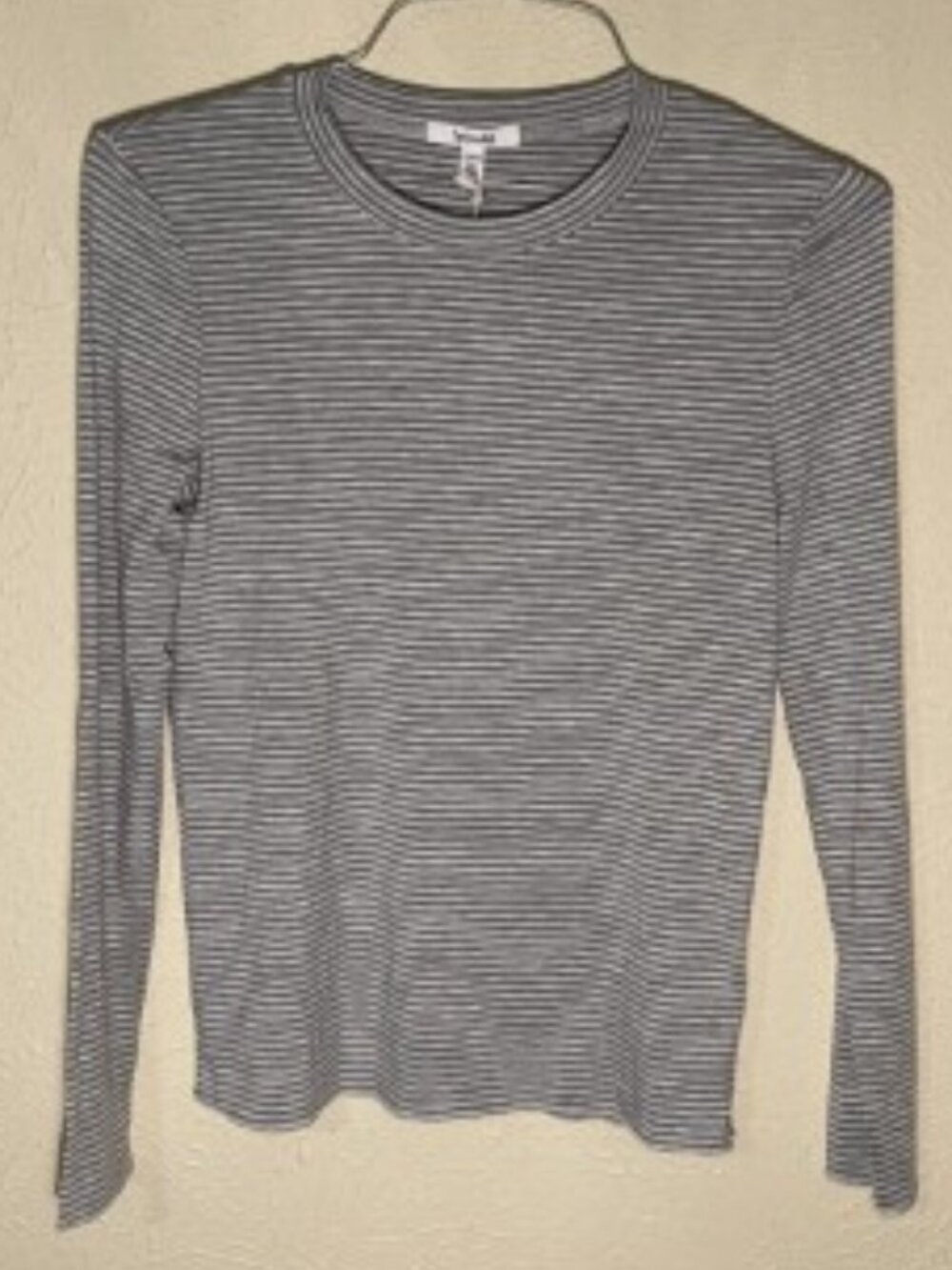 Splendid NWT Grey and Charcoal Striped Long Sleeve T-Shirt, Size Medium